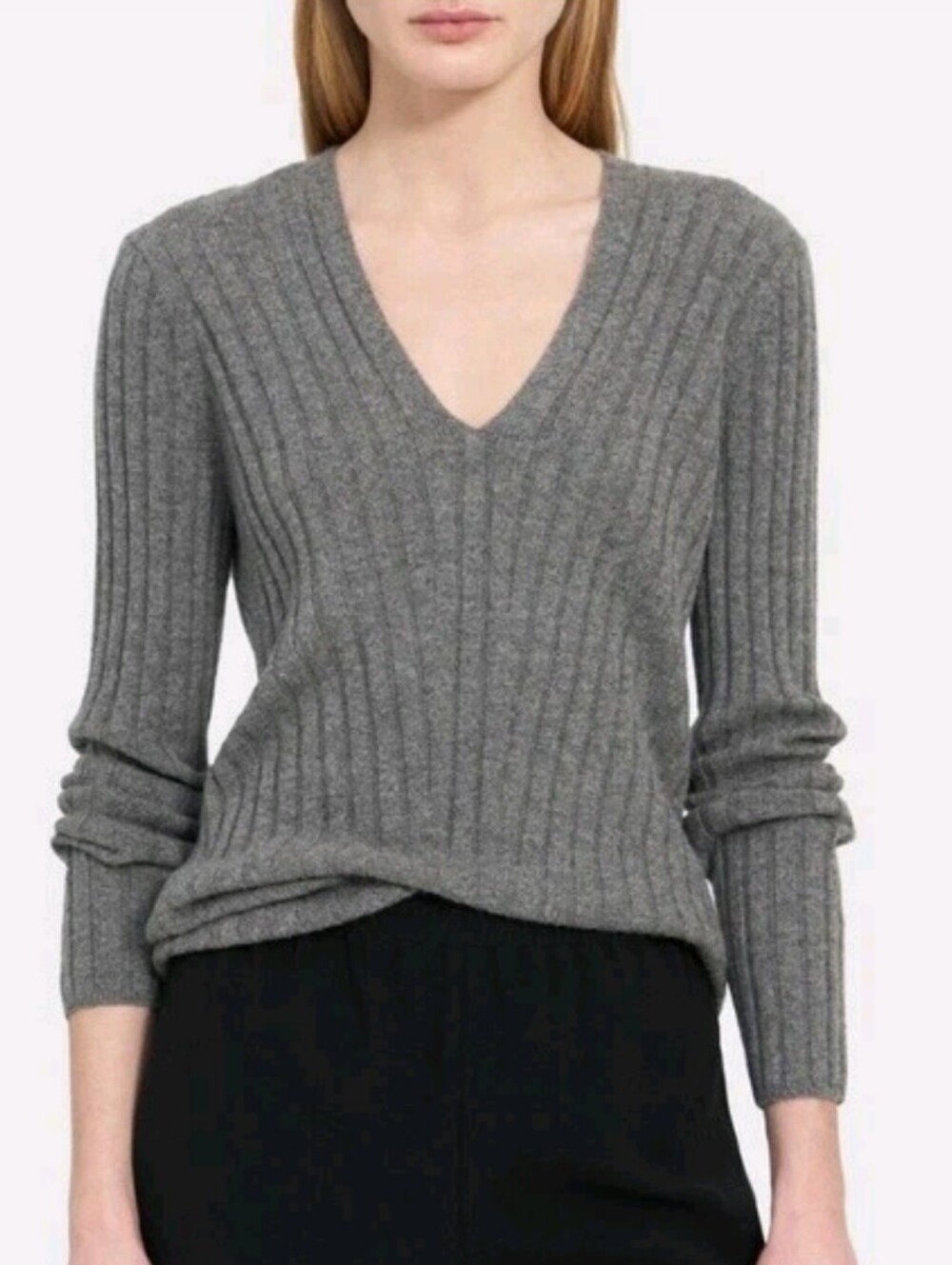 Theory Pullover V-Neck in Ribbed Cashmere